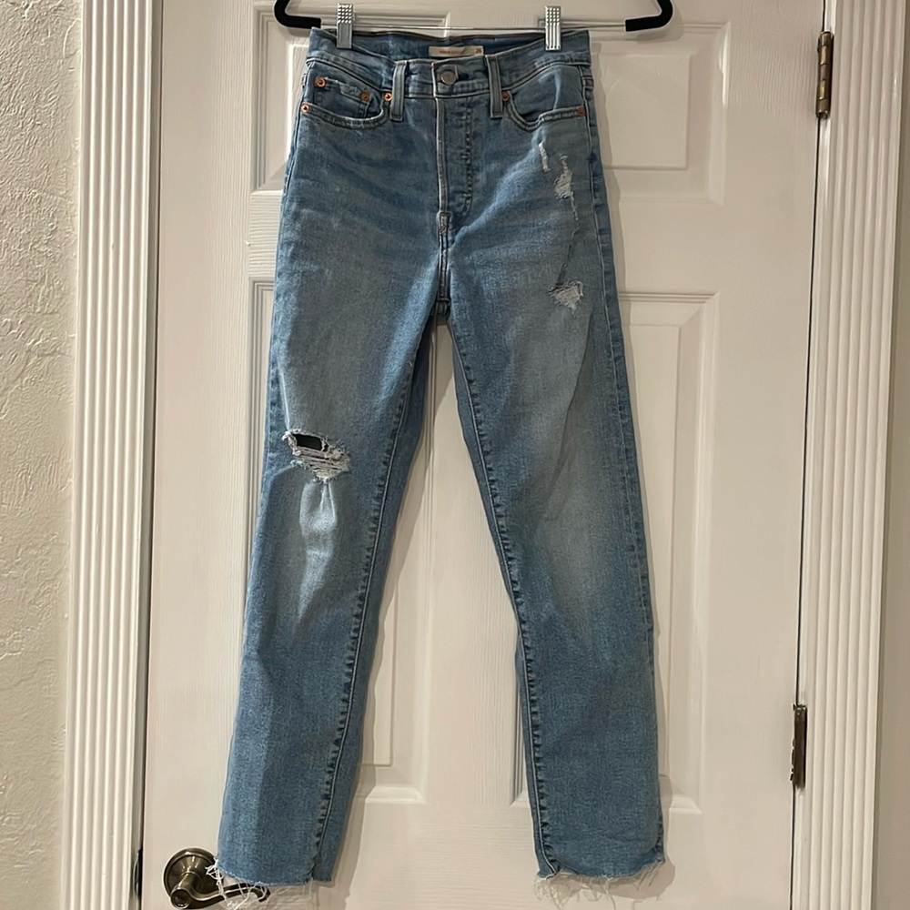 Levi's Women's High-Rise Wedgie Straight Cropped Jeans, Size 26